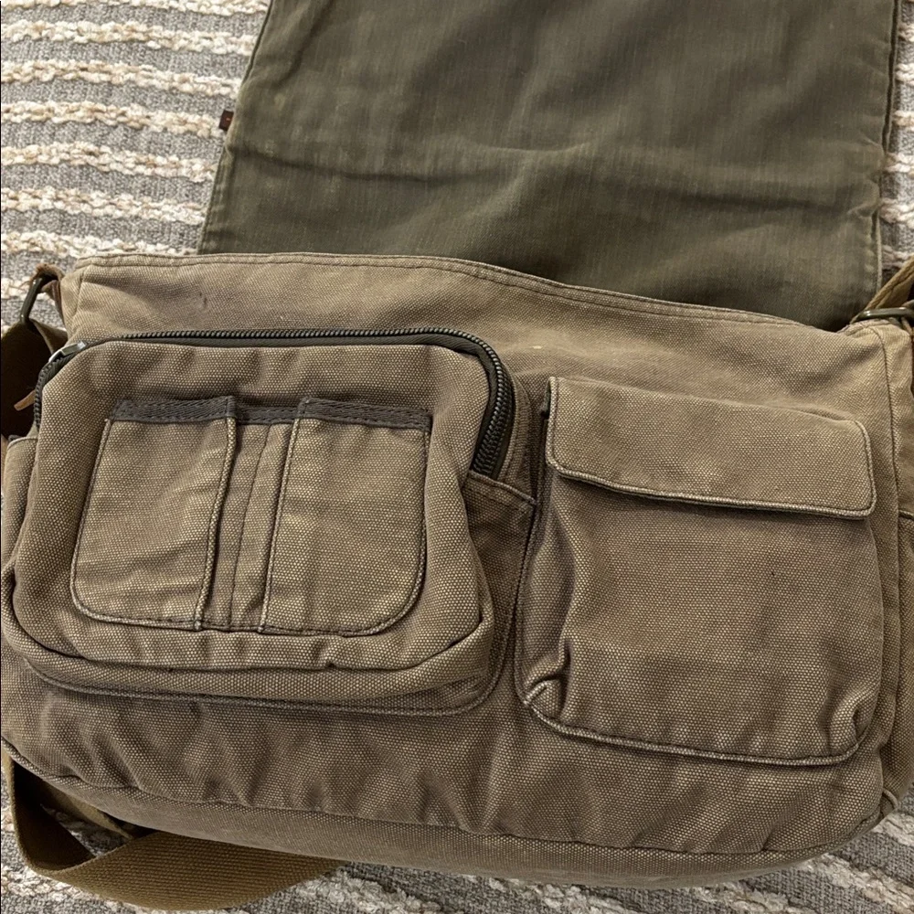 Fossil Original A-54 Messenger Commuter Bag Brown Canvas‎ Shoulder Crossbody